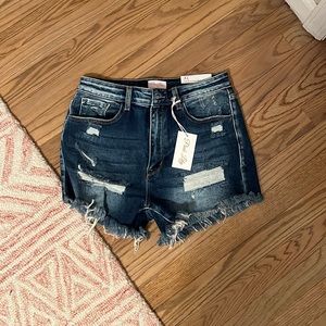 NWT Pink Lily stretchy high waist jean short